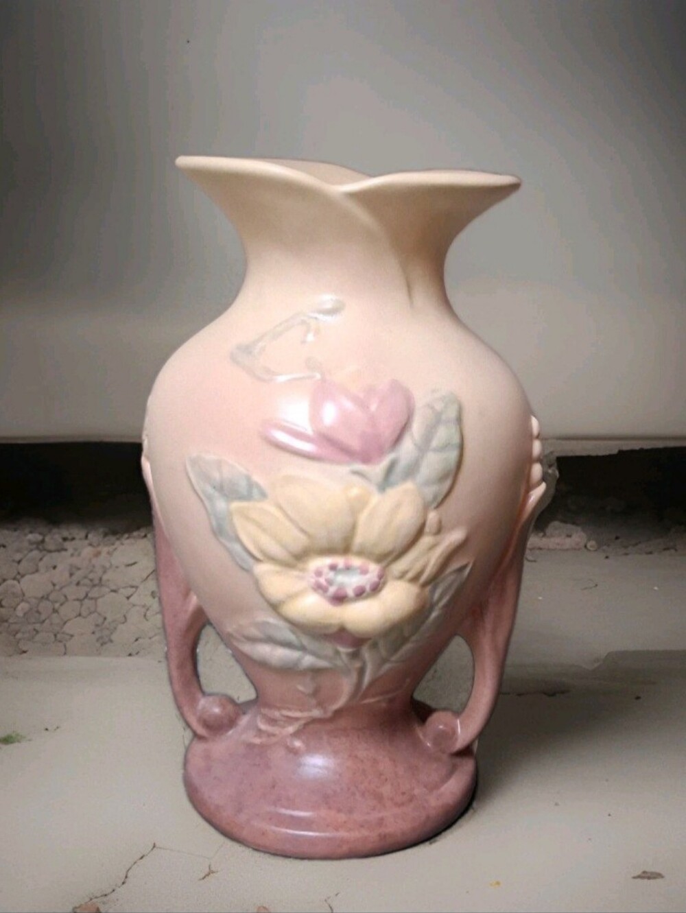 Vintage Hull Art Pottery Magnolia Double Handled Flower Vase USA 2-8 1/2"